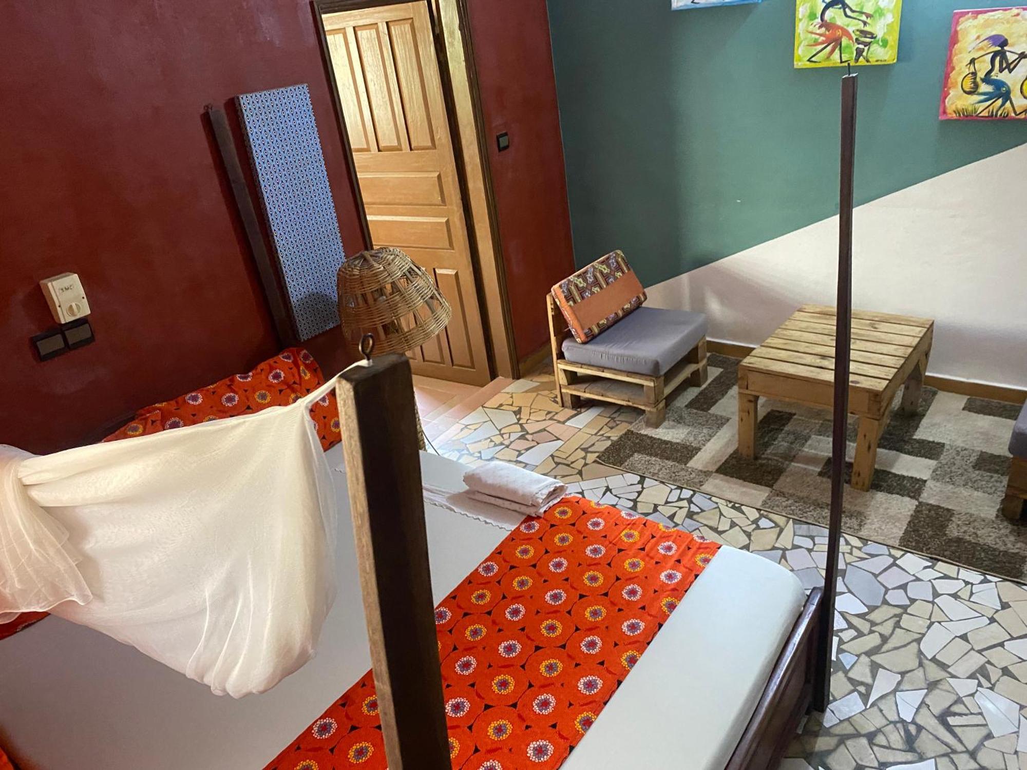 Akwa Guesthouse Cotonou Exterior photo